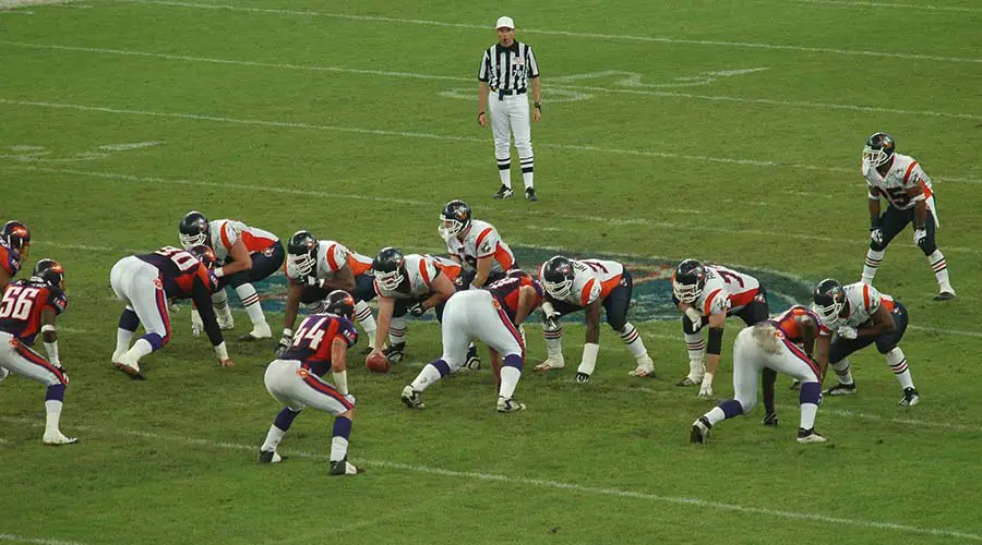 American football: history, rules, roles, fouls and gear 4 american football positions