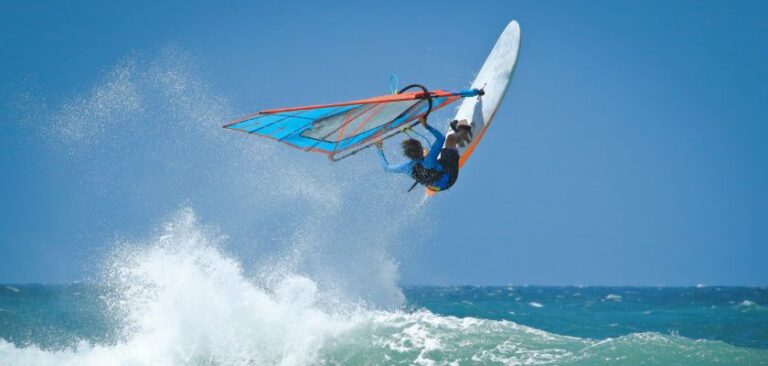 A Complete Guide To Wind Surfing Lessons