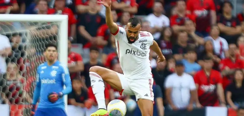 Fabrício Bruno é baixa do Flamengo contra o Bahia