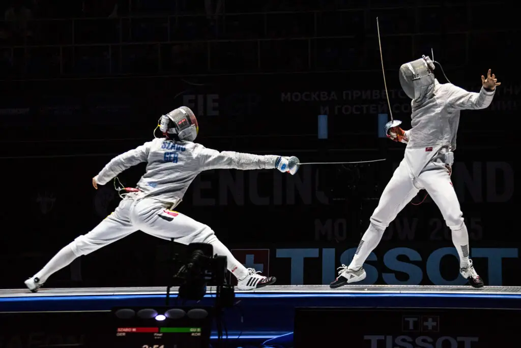 All about Modern Pentathlon: what it is, history, categories, disciplines and more! 2 All about Modern Pentathlon - fencing