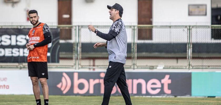 Léo Condé, técnico do Ceará