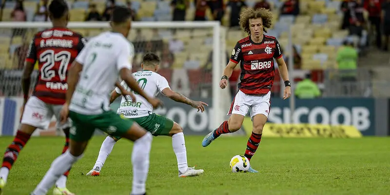 Flamengo x Cuiabá duelam no Maracanã