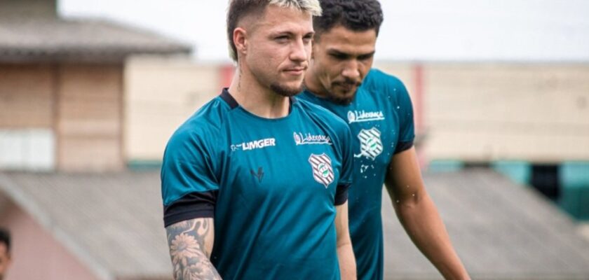 Ceará Sporting Club sonda atacante Guilherme Pato