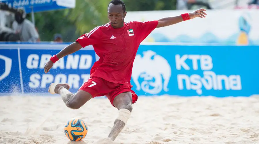 Beach soccer positions: pivot, midfield and more 2 positions beach soccer