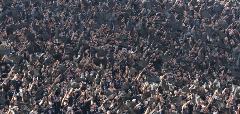 Vessoni exalta torcida do Corinthians