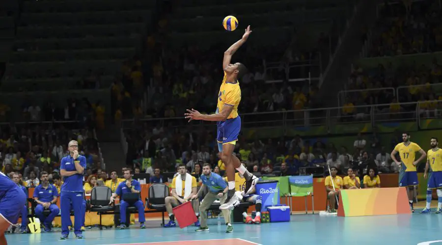 Voleibol: historia, posiciones, normas de juego y puntuación 3 voleibol saque