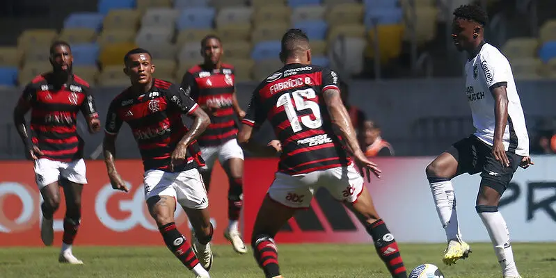 Botafogo x Flamengo fazem clássico pelo Brasileirão