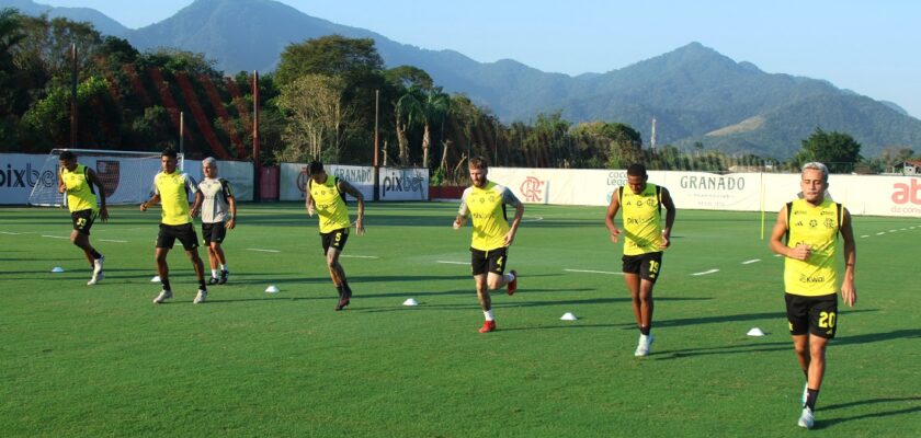 Flamengo se prepara para jogo decisivo contra o Bolivar