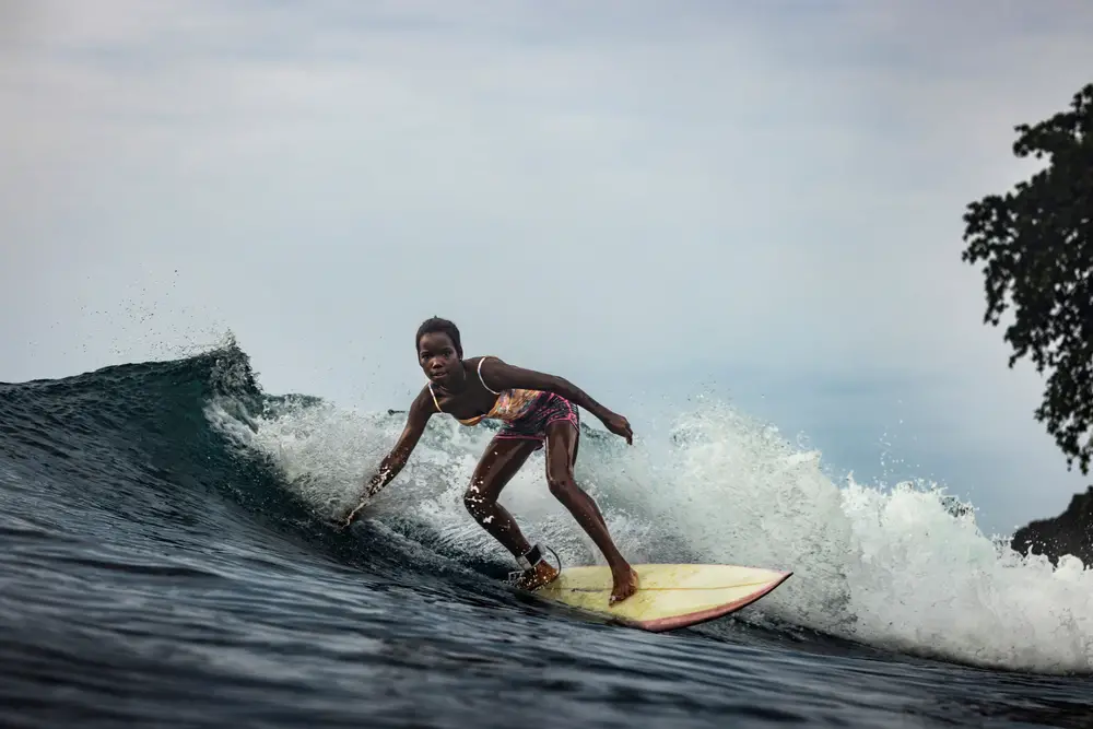 Top 20 female surfers in the world today 3 20 melhores surfistas mulheres do mundo da atualidade