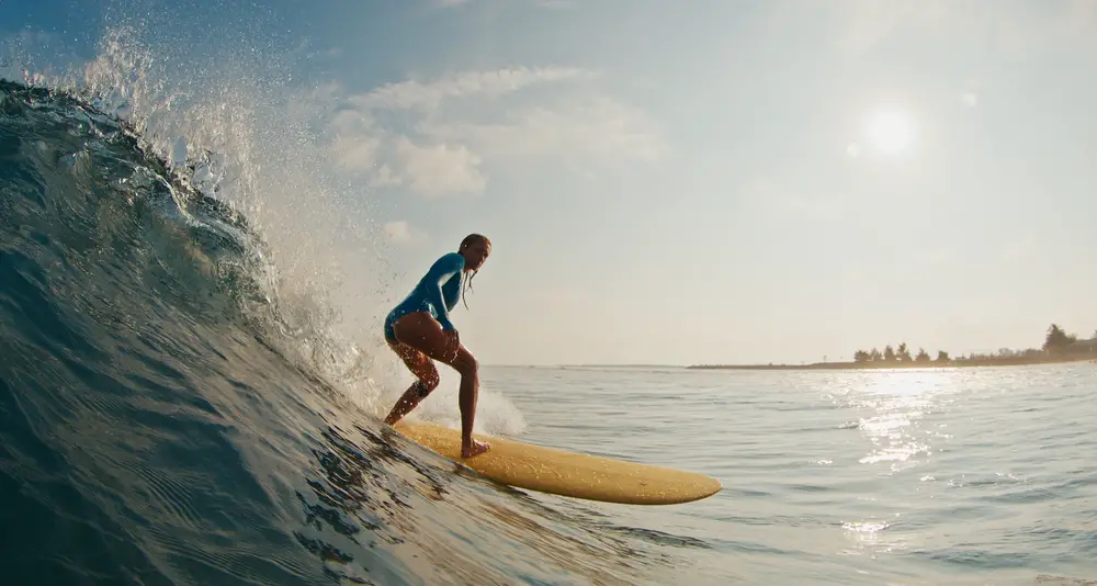 Top 20 female surfers in the world today 2 20 melhores surfistas mulheres do mundo da atualidade