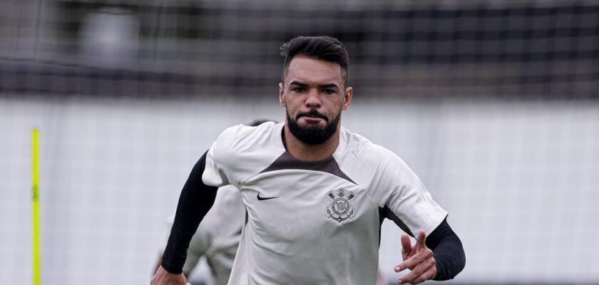 Corinthians vai ter que desembolsar mais R$ 3 milhões por Raniele