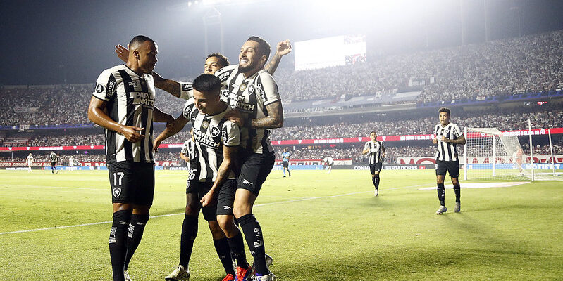 SPFC x Botafogo se enfrentaram no Morumbis