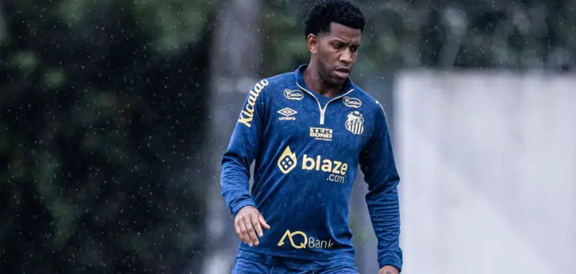 Gil é uma das novidades do Santos para encarar o Ceará