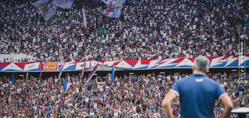 Fortaleza anunciou ingressos esgotados para a sua torcida no jogo contra o Flamengo