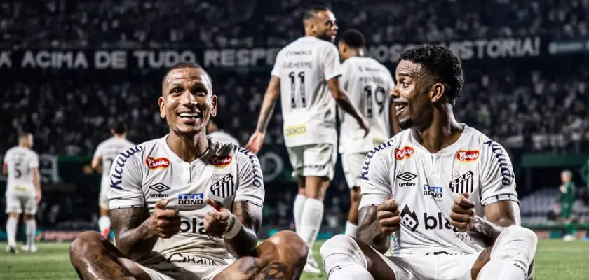 Santos e Coritiba se enfrentaram pela Série B