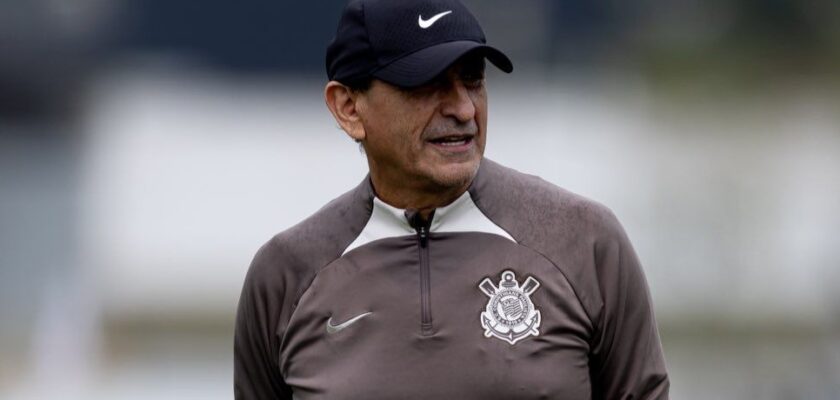 Ramón Díaz fará mudanças no Corinthians contra o Cruzeiro